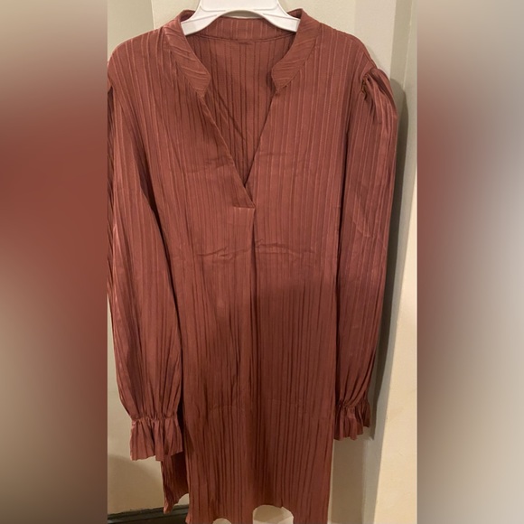 BRAND NEW- NEVER WORN: Long Sleeve Dress - Picture 1 of 1